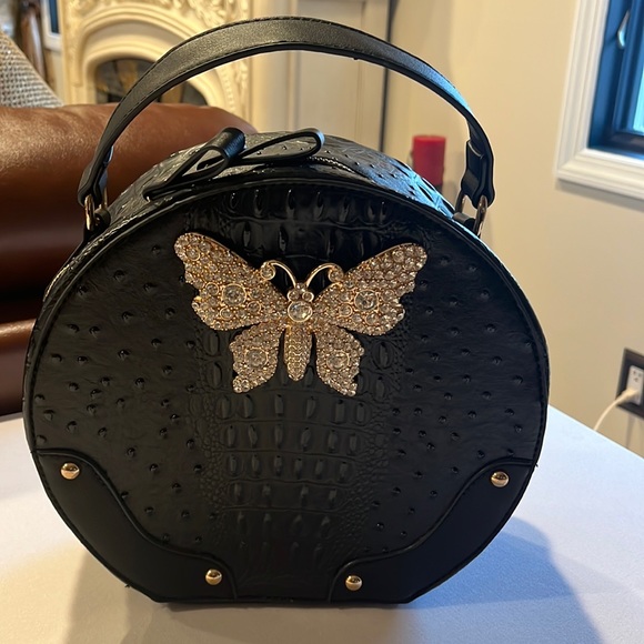 Round Vegan Leather Ostrich Print Bag With Big Rhinestone Butterfly - Picture 4 of 15